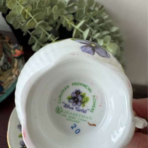Elizabethan New Brunswick “Blue Violet” Tea Cup and Saucer, Canadian Provincial - Picture 3 of 4